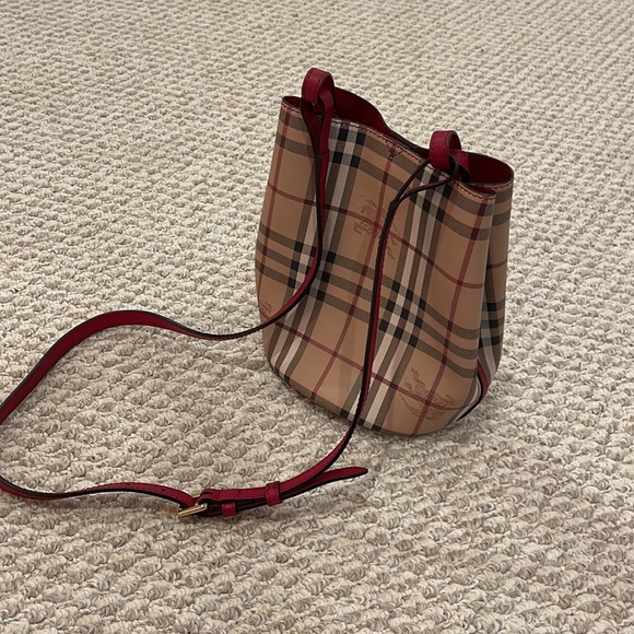 Burberry handbag,crossbody bag - Picture 2 of 5